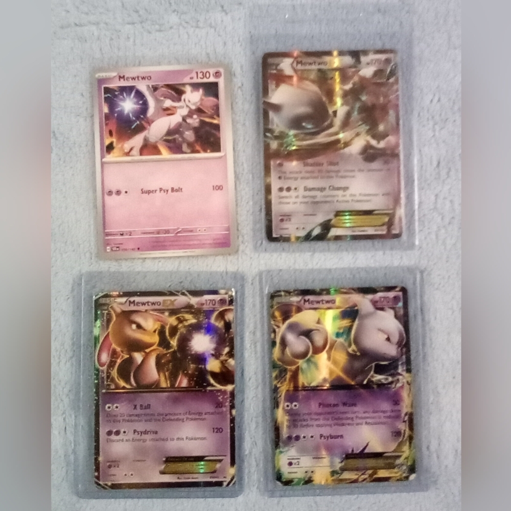✨Mewtwo Holo Pokemon Card Bundle✨